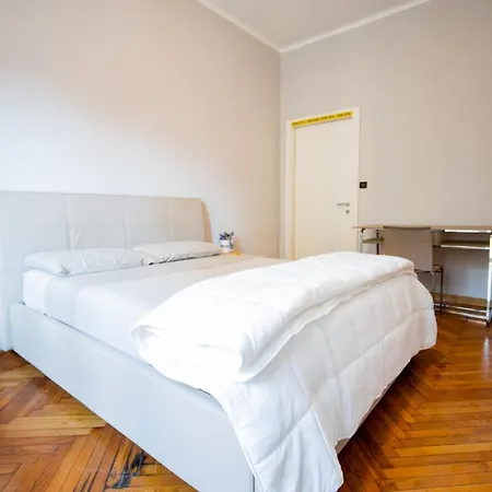 958 Flat-*charming Apartment* Lägenhet Turin